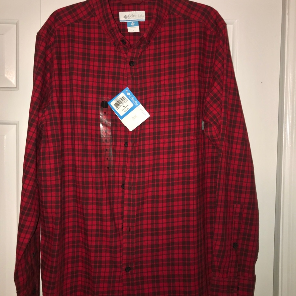 Men’s M Columbia Button down